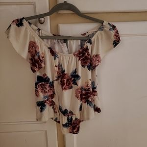 One Clothing Women's Off the Shoulder Cropped Tee